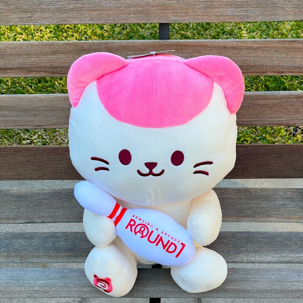 Anirollz 14” Pink Kittiroll Plush Holding Round1 Bowling Pin NWT